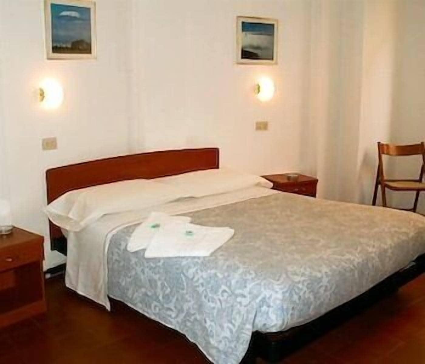 Hotel Mercurio Милано Екстериор снимка