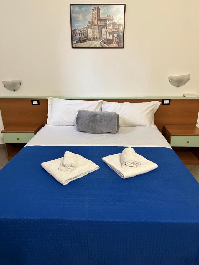 Hotel Mercurio Милано Екстериор снимка