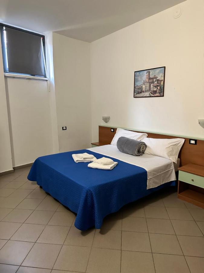 Hotel Mercurio Милано Екстериор снимка